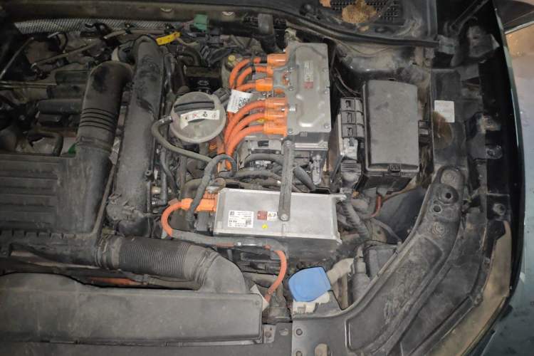 Used Volkswagen Passat New Energy 2020 430 PHEV Hybrid Luxury Edition China VI Standard Engine Bay Left