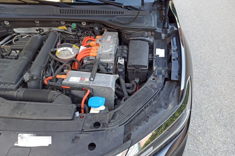 Used Volkswagen Passat New Energy 2020 430 PHEV Hybrid Luxury Edition China VI Standard Engine Bay Left