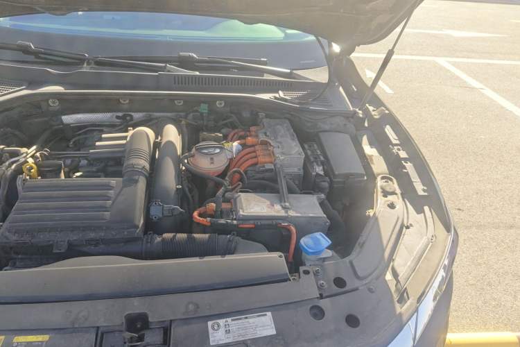 Used Volkswagen Passat New Energy 2020 430 PHEV Hybrid Elite Edition China VI Standard Engine Bay Left