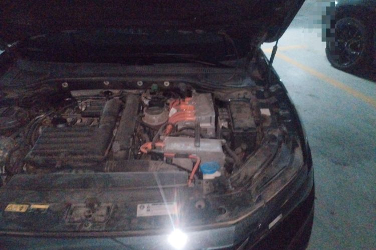 Used Volkswagen Passat New Energy 2020 430 PHEV Hybrid Luxury Edition China VI Standard Engine Bay Left