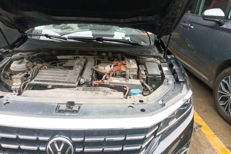 Used Volkswagen Passat New Energy 2020 430 PHEV Hybrid Elite Edition China VI Standard Engine Bay Left