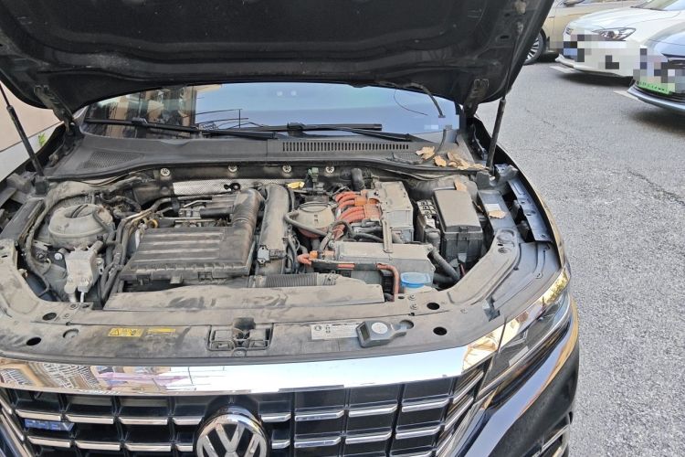 Used Volkswagen Passat New Energy 2020 430 PHEV Hybrid Elite Edition China VI Standard Engine Bay Left