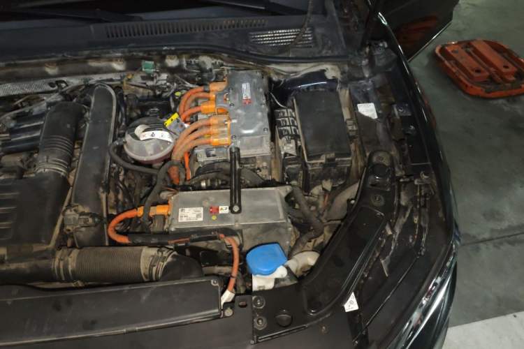 Used Volkswagen Passat New Energy 2020 430 PHEV Hybrid Elite Edition China VI Standard Engine Bay Left