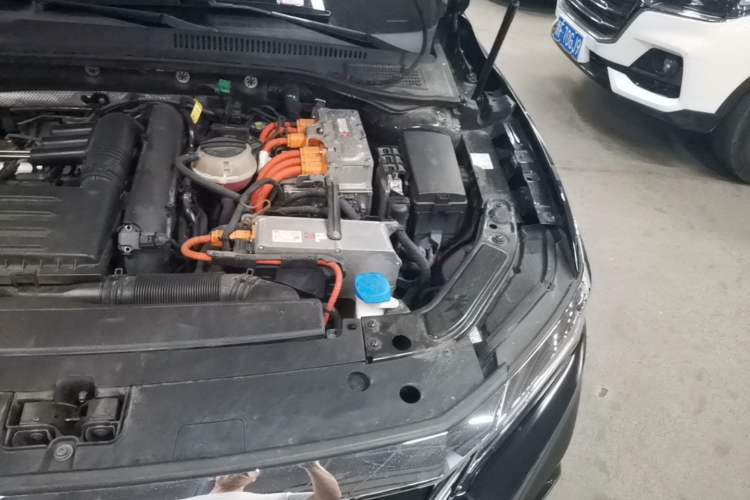 Used Volkswagen Passat New Energy 2020 430 PHEV Hybrid Elite Edition China VI Standard Engine Bay Left