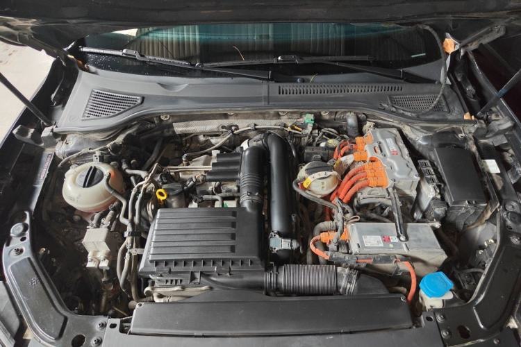 Used Volkswagen Passat New Energy 2020 430 PHEV Hybrid Elite Edition China VI Standard Engine Bay