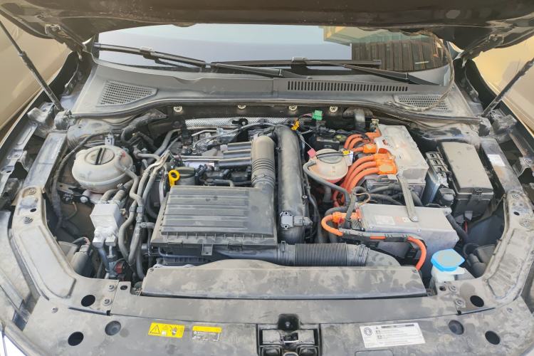 Used Volkswagen Passat New Energy 2020 430 PHEV Hybrid Luxury Edition China VI Standard Engine Bay