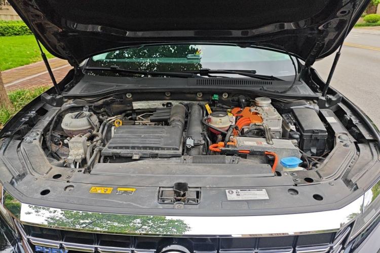 Used Volkswagen Passat New Energy 2020 430 PHEV Hybrid Luxury Edition China VI Standard Engine Bay