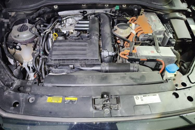 Used Volkswagen Passat New Energy 2020 430 PHEV Hybrid Luxury Edition China VI Standard Engine Bay