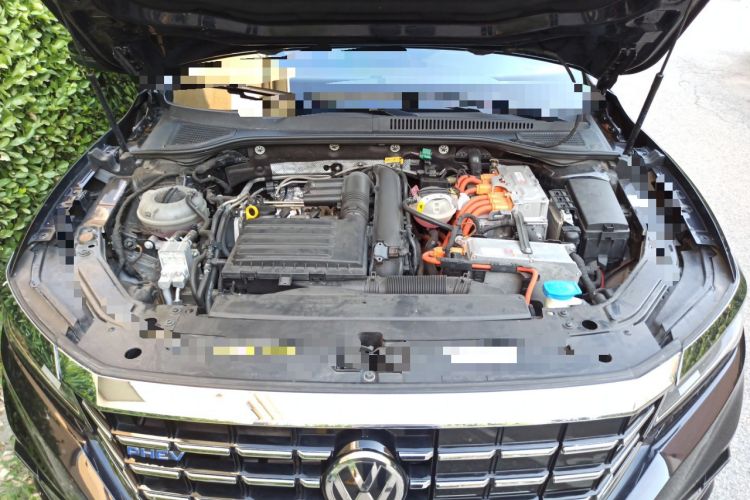 Used Volkswagen Passat New Energy 2020 430 PHEV Hybrid Luxury Edition China VI Standard Engine Bay