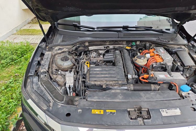 Used Volkswagen Passat New Energy 2020 430 PHEV Hybrid Luxury Edition China VI Standard Engine Bay Right