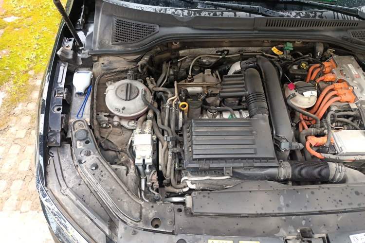 Used Volkswagen Passat New Energy 2020 430 PHEV Hybrid Luxury Edition China VI Standard Engine Bay Right