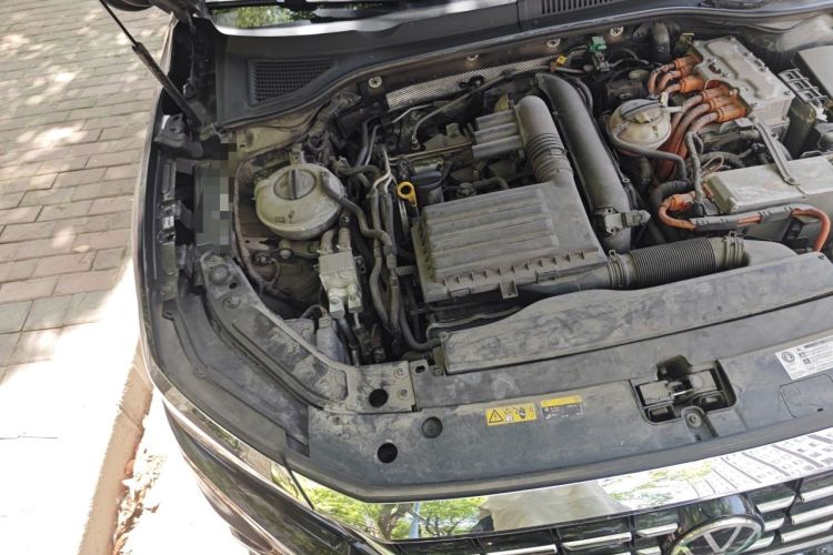 Used Volkswagen Passat New Energy 2020 430 PHEV Hybrid Luxury Version China V Standard Engine Bay Right
