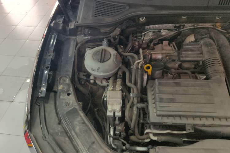 Used Volkswagen Passat New Energy 2020 430 PHEV Hybrid Elite Edition China VI Standard Engine Bay Right