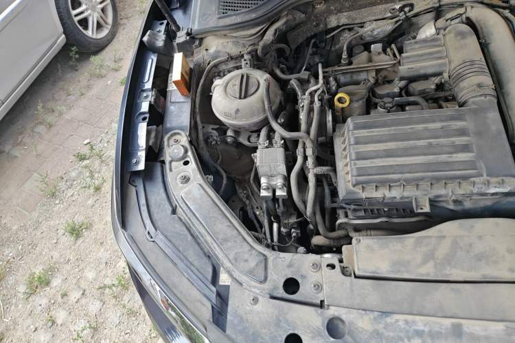 Used Volkswagen Passat New Energy 2020 430 PHEV Hybrid Elite Edition China VI Standard Engine Bay Right