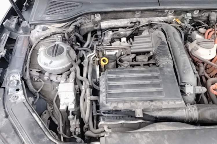 Used Volkswagen Passat New Energy 2020 430 PHEV Hybrid Elite Edition China VI Standard Engine Bay Right