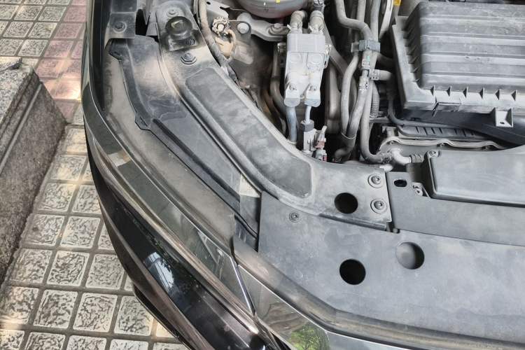 Used Volkswagen Passat New Energy 2020 430 PHEV Hybrid Elite Edition China VI Standard Engine Bay Right
