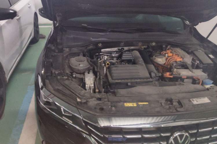 Used Volkswagen Passat New Energy 2020 430 PHEV Hybrid Elite Edition China VI Standard Engine Bay Right