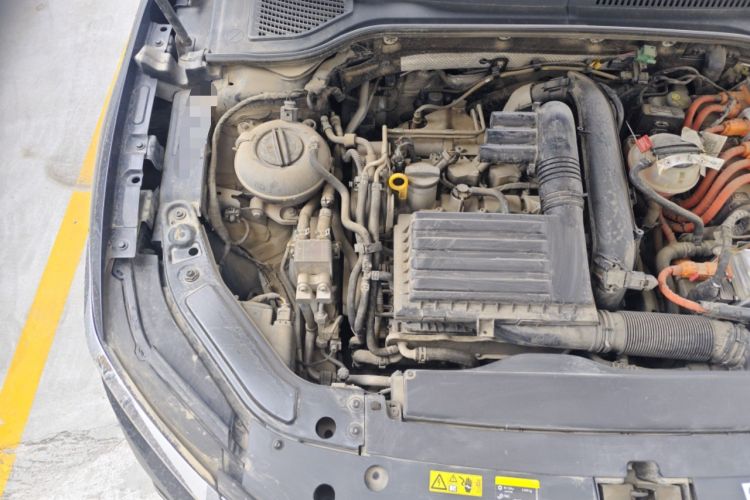 Used Volkswagen Passat New Energy 2020 430 PHEV Hybrid Luxury Edition China VI Standard Engine Bay Right