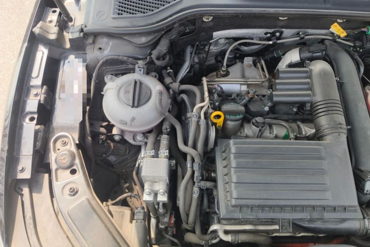 Used Volkswagen Passat New Energy 2020 430 PHEV Hybrid Luxury Edition China VI Standard Engine Bay Right