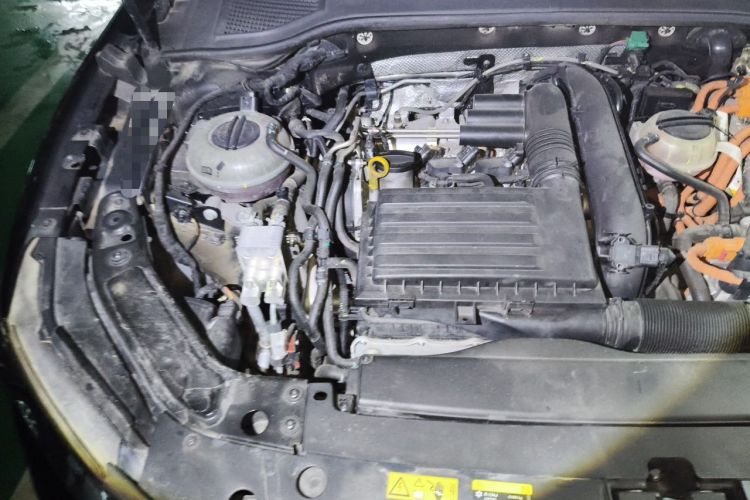 Used Volkswagen Passat New Energy 2020 430 PHEV Hybrid Luxury Edition China VI Standard Engine Bay Right
