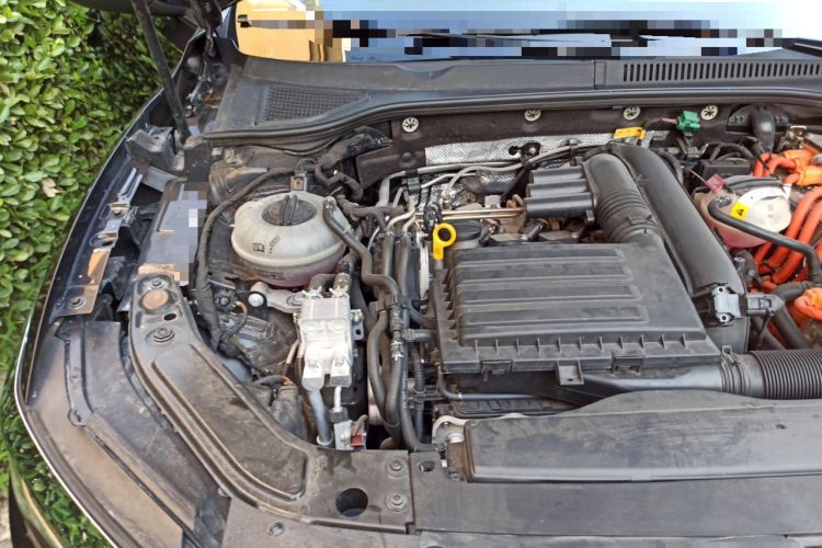 Used Volkswagen Passat New Energy 2020 430 PHEV Hybrid Luxury Edition China VI Standard Engine Bay Right