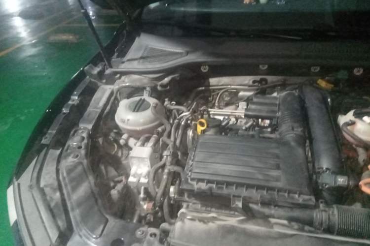 Used Volkswagen Passat New Energy 2020 430 PHEV Hybrid Luxury Edition China VI Standard Engine Bay Right