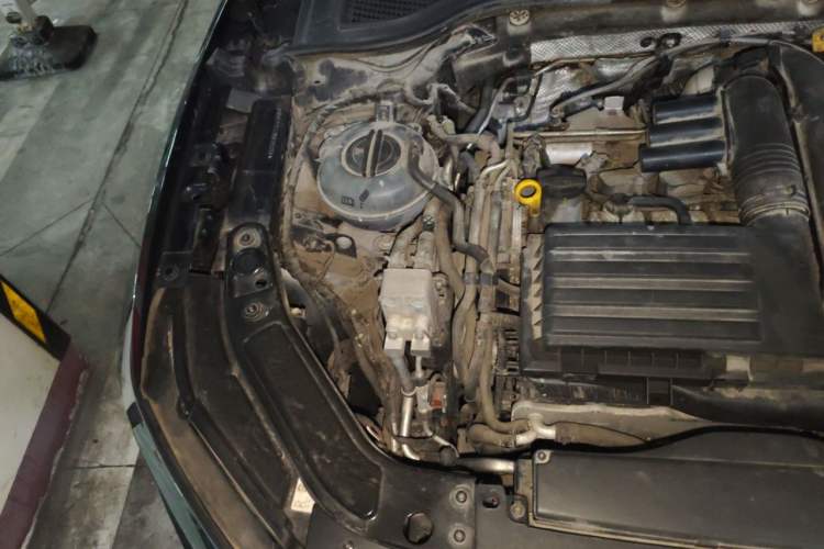 Used Volkswagen Passat New Energy 2020 430 PHEV Hybrid Elite Edition China VI Standard Engine Bay Right