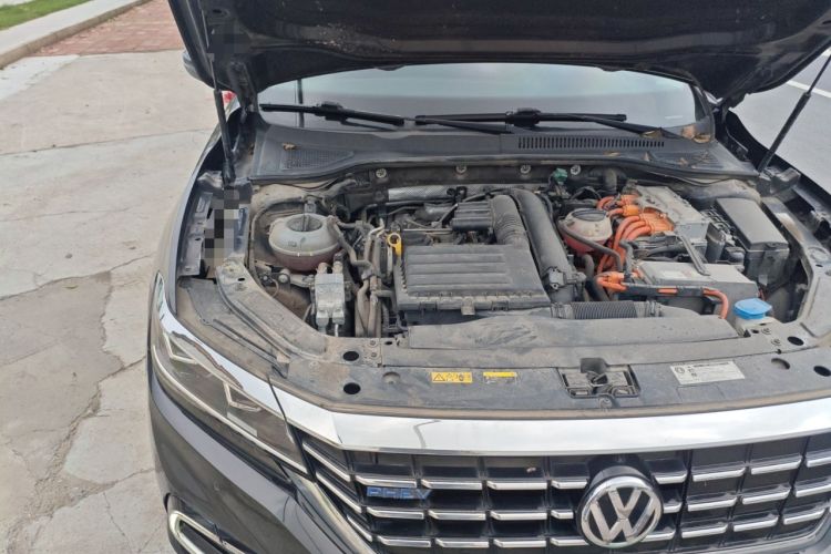 Used Volkswagen Passat New Energy 2020 430 PHEV Hybrid Elite Edition China VI Standard Engine Bay Right