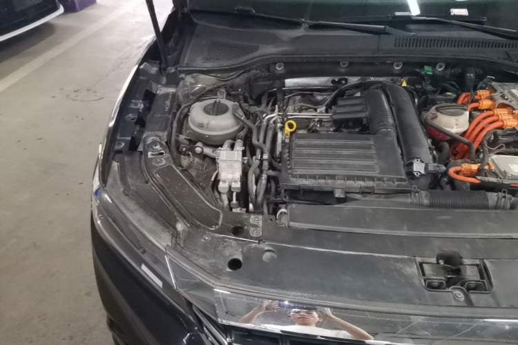 Used Volkswagen Passat New Energy 2020 430 PHEV Hybrid Elite Edition China VI Standard Engine Bay Right