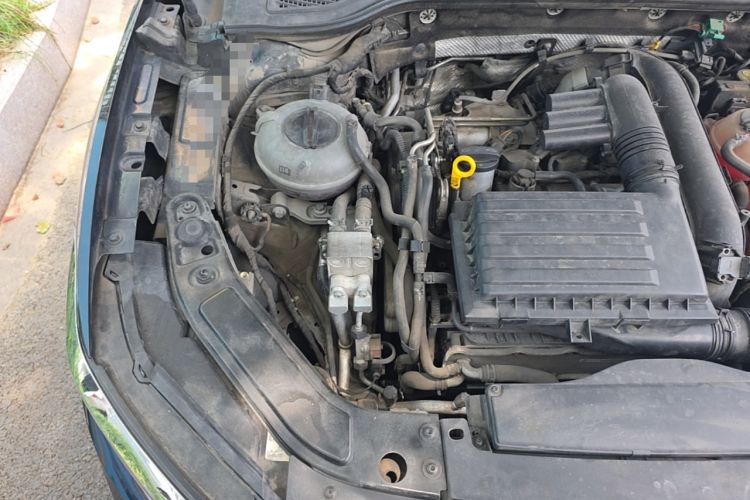Used Volkswagen Passat New Energy 2020 430 PHEV Hybrid Elite Edition China VI Standard Engine Bay Right