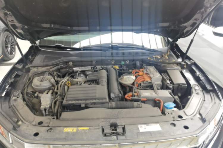 Used Volkswagen Passat New Energy 2020 430 PHEV Hybrid Elite Edition China VI Standard Engine Bay