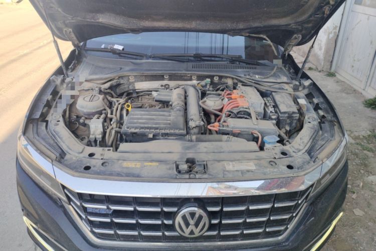 Used Volkswagen Passat New Energy 2020 430 PHEV Hybrid Luxury Edition China VI Standard Engine Bay