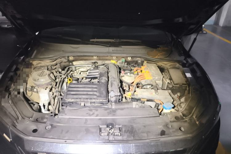 Used Volkswagen Passat New Energy 2020 430 PHEV Hybrid Luxury Edition China VI Standard Engine Bay