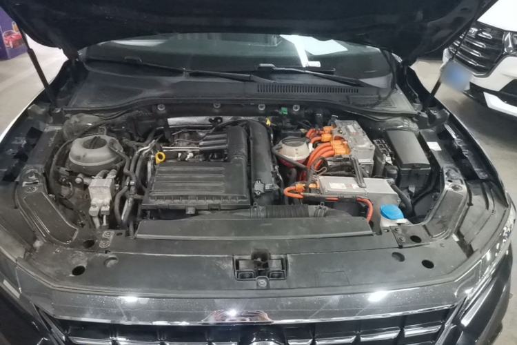 Used Volkswagen Passat New Energy 2020 430 PHEV Hybrid Elite Edition China VI Standard Engine Bay