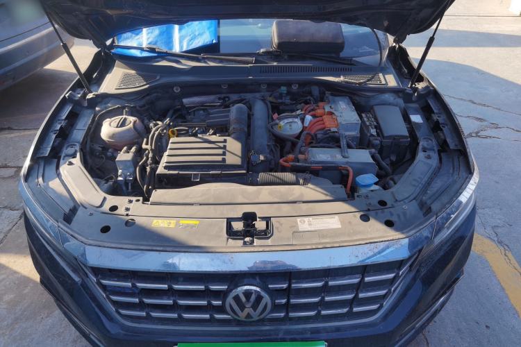 Used Volkswagen Passat New Energy 2020 430 PHEV Hybrid Luxury Edition China VI Standard Engine Bay