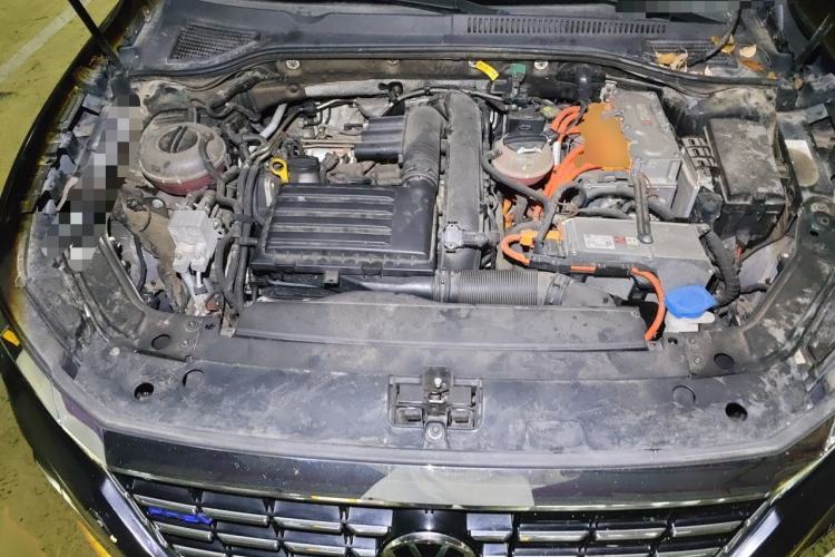 Used Volkswagen Passat New Energy 2020 430 PHEV Hybrid Elite Edition China VI Standard Engine Bay