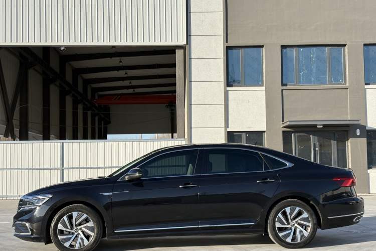 Used Volkswagen Passat New Energy 2020 430 PHEV Hybrid Luxury Edition China VI Standard Exterior 3