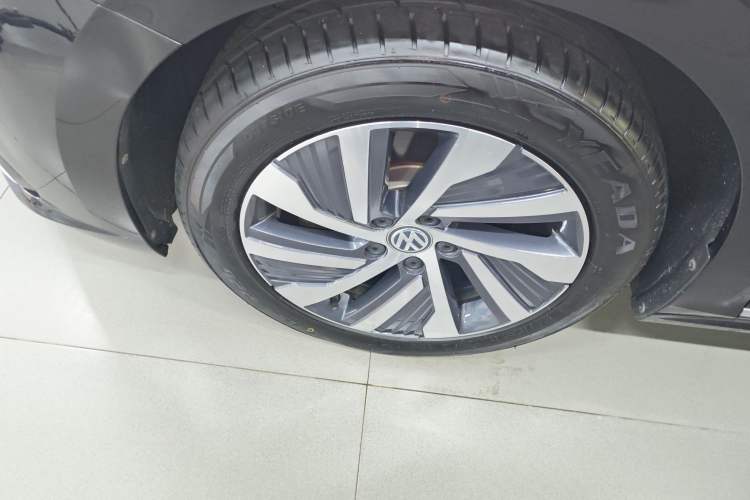 Used Volkswagen Passat New Energy 2020 430 PHEV Hybrid Luxury Edition China VI Standard Exterior 4