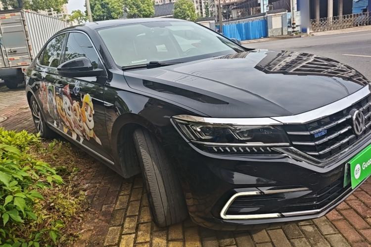 Used Volkswagen Passat New Energy 2020 430 PHEV Hybrid Luxury Edition China VI Standard Front Right 45 Deg