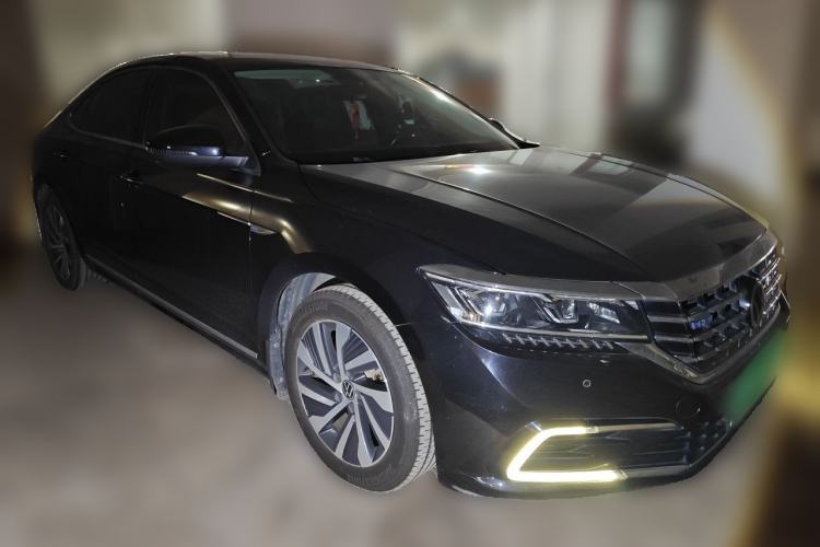 Used Volkswagen Passat New Energy 2020 430 PHEV Hybrid Luxury Edition China VI Standard Front Right 45 Deg