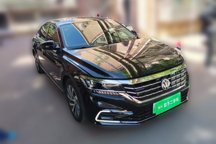 Used Volkswagen Passat New Energy 2020 430 PHEV Hybrid Luxury Edition China VI Standard Front Right 45 Deg