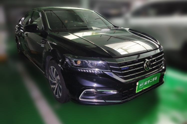 Used Volkswagen Passat New Energy 2020 430 PHEV Hybrid Luxury Edition China VI Standard Front Right 45 Deg