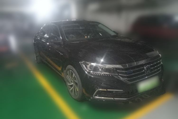 Used Volkswagen Passat New Energy 2020 430 PHEV Hybrid Luxury Edition China VI Standard Front Right 45 Deg