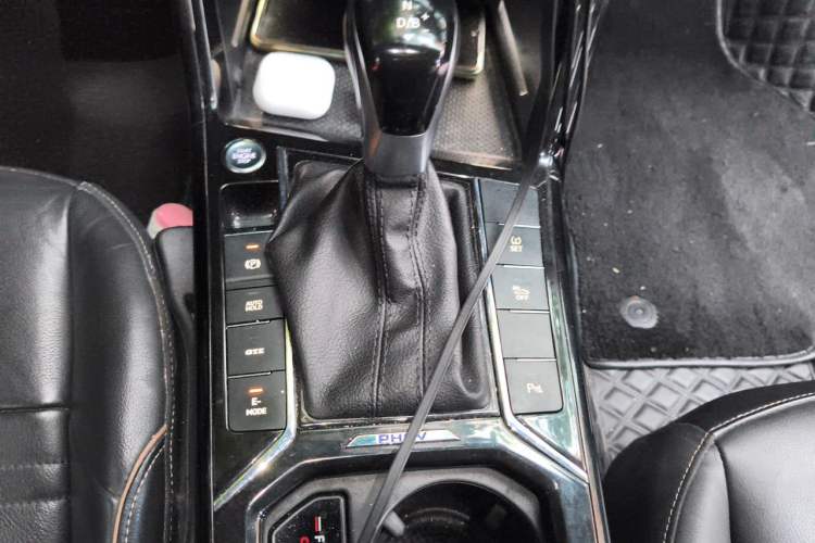 Used Volkswagen Passat New Energy 2020 430 PHEV Hybrid Elite Edition China VI Standard Gear Lever