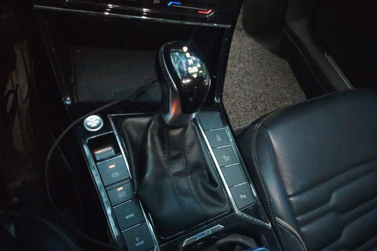 Used Volkswagen Passat New Energy 2020 430 PHEV Hybrid Elite Edition China VI Standard Gear Lever