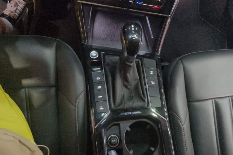 Used Volkswagen Passat New Energy 2020 430 PHEV Hybrid Elite Edition China VI Standard Gear Lever