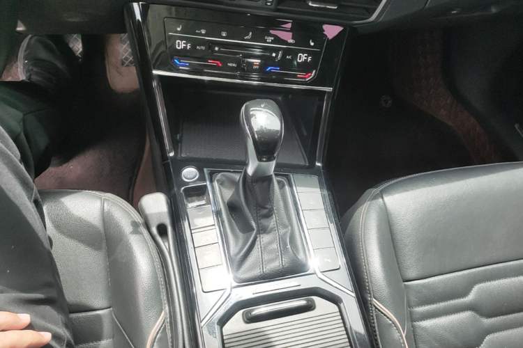 Used Volkswagen Passat New Energy 2020 430 PHEV Hybrid Elite Edition China VI Standard Gear Lever