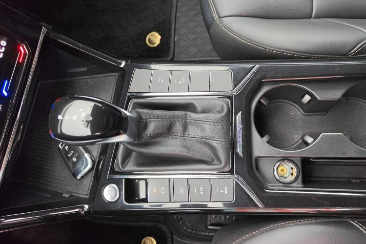 Used Volkswagen Passat New Energy 2020 430 PHEV Hybrid Elite Edition China VI Standard Gear Lever