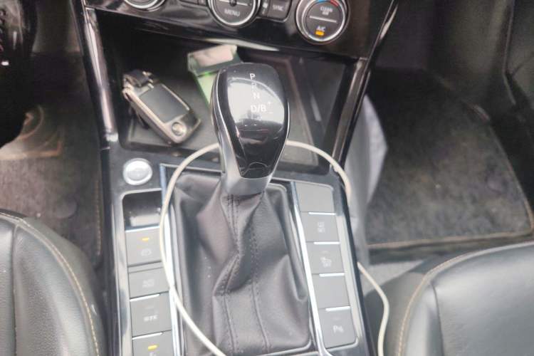 Used Volkswagen Passat New Energy 2020 430 PHEV Hybrid Elite Edition China V Standard Gear Lever