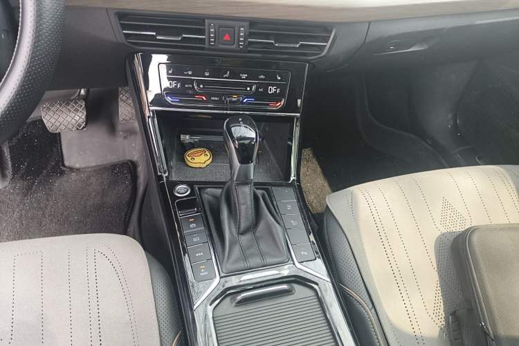Used Volkswagen Passat New Energy 2020 430 PHEV Hybrid Luxury Edition China VI Standard Gear Lever